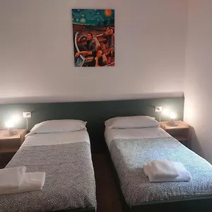 Apartament 111, Bergamo